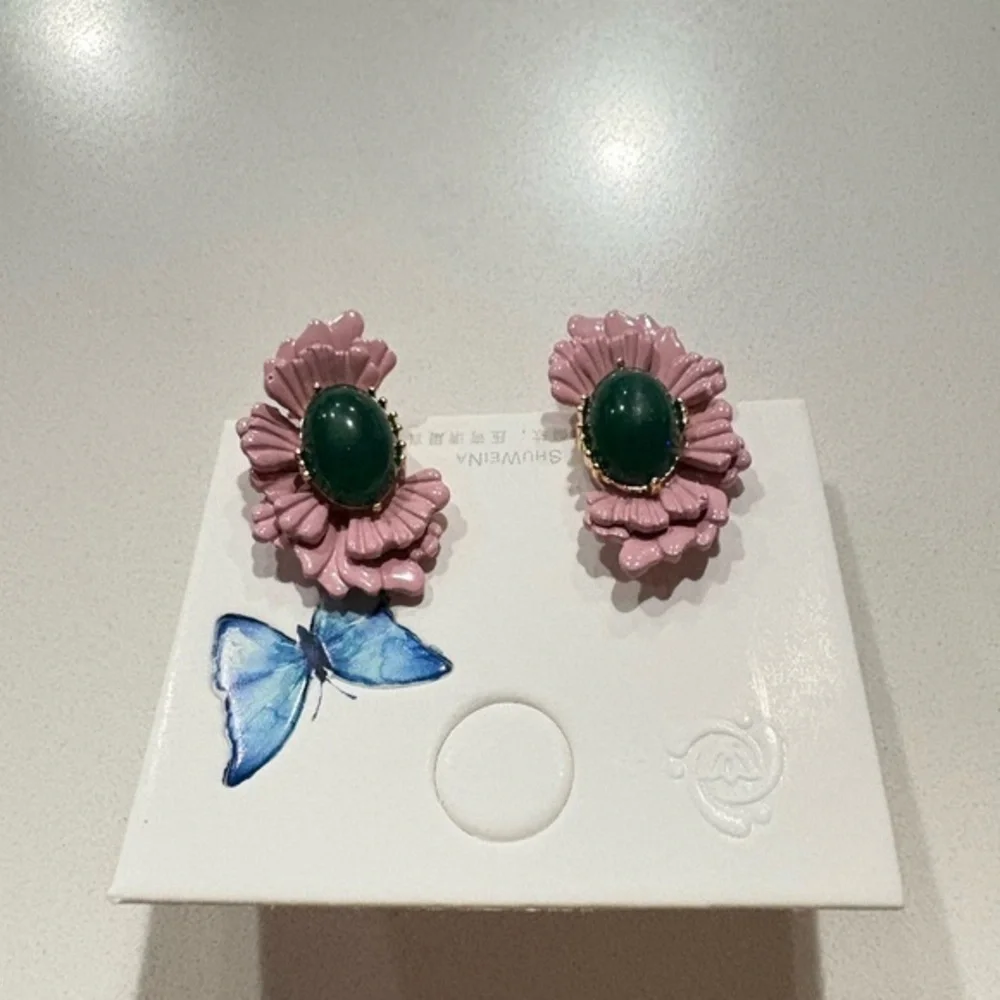Pink Enamel Floral Earrings with Green Jade-Style Center – Vintage Style‎ new